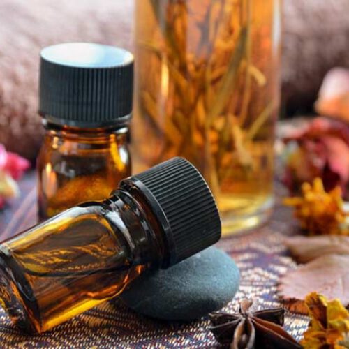 Tinh dau tram huong la san pham nen co trong khong gian song cua moi gia dinh